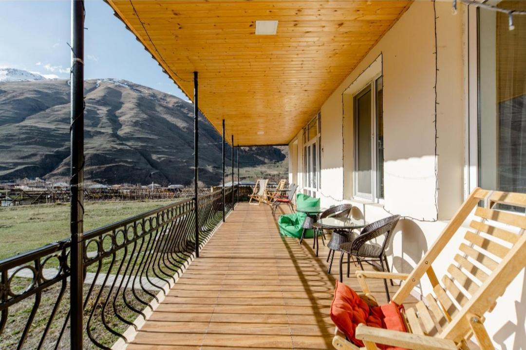 Hotel Garbani Stepantsminda Exterior photo
